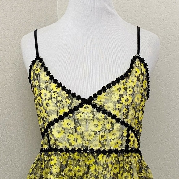 NWT Romeo & Juliet Coutour Size Large - Picture 2 of 9